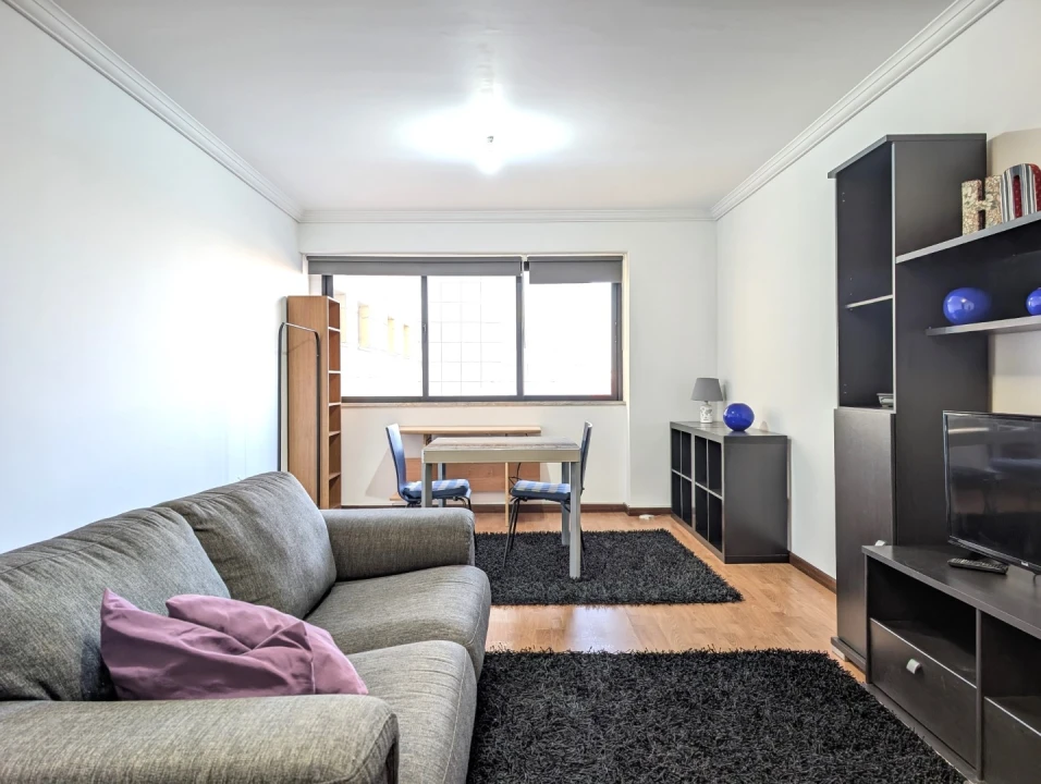 Apartamento T1 para Arrendamento em Glória e Vera Cruz Foto 4