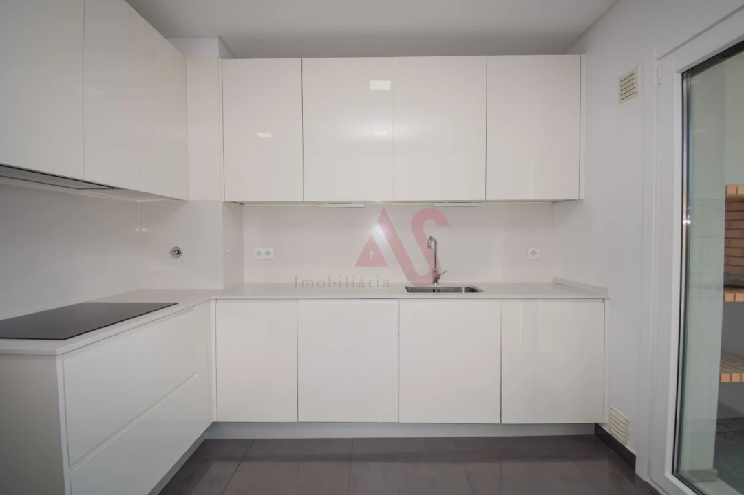 Apartamento T3 para Arrendamento em Odivelas Foto 8