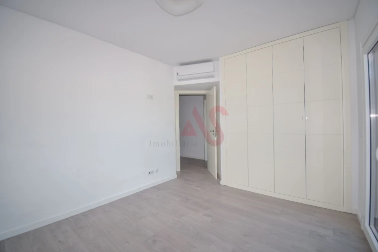 Apartamento T3 para Arrendamento em Odivelas Foto 15