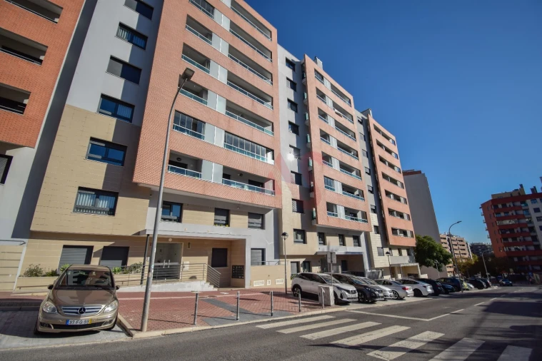 Apartamento T3 para Arrendamento em Odivelas Foto 1