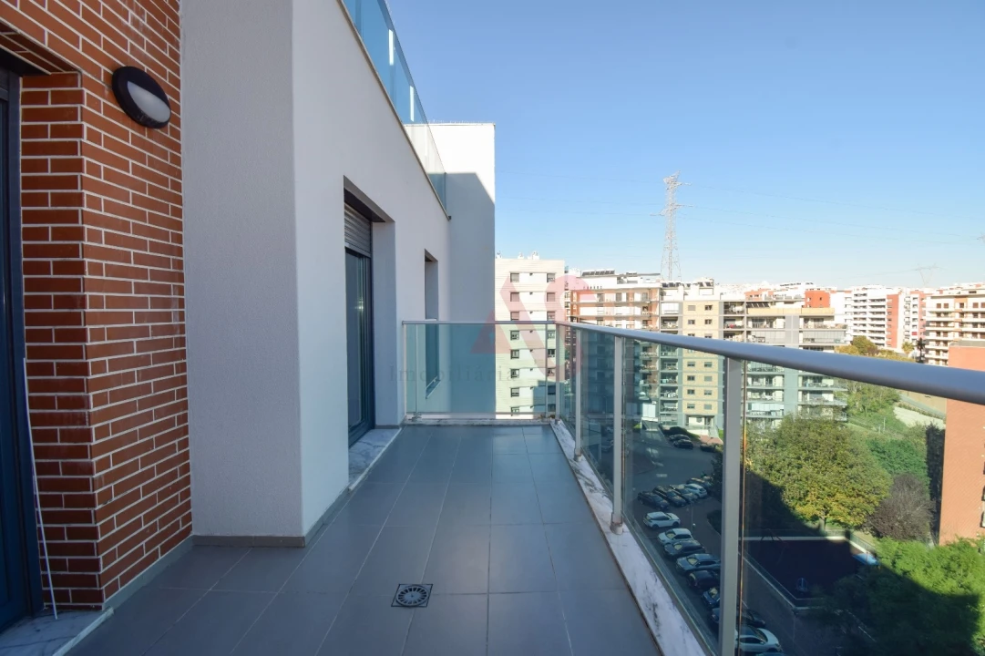 Apartamento T3 para Arrendamento em Odivelas Foto 25