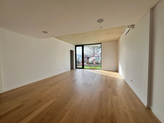 Apartamento T1 para Venda em O. Azeméis, Riba-Ul, Ul, Macinhata Seixa, Madail Foto 11