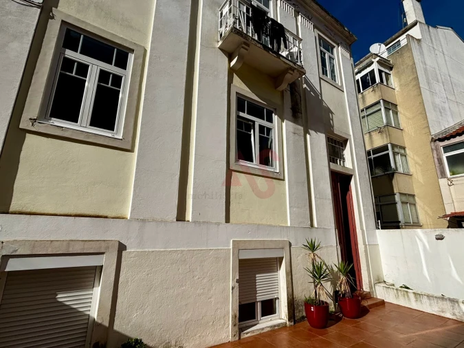 Apartamento T2 para Arrendamento em Penha de França Foto 15