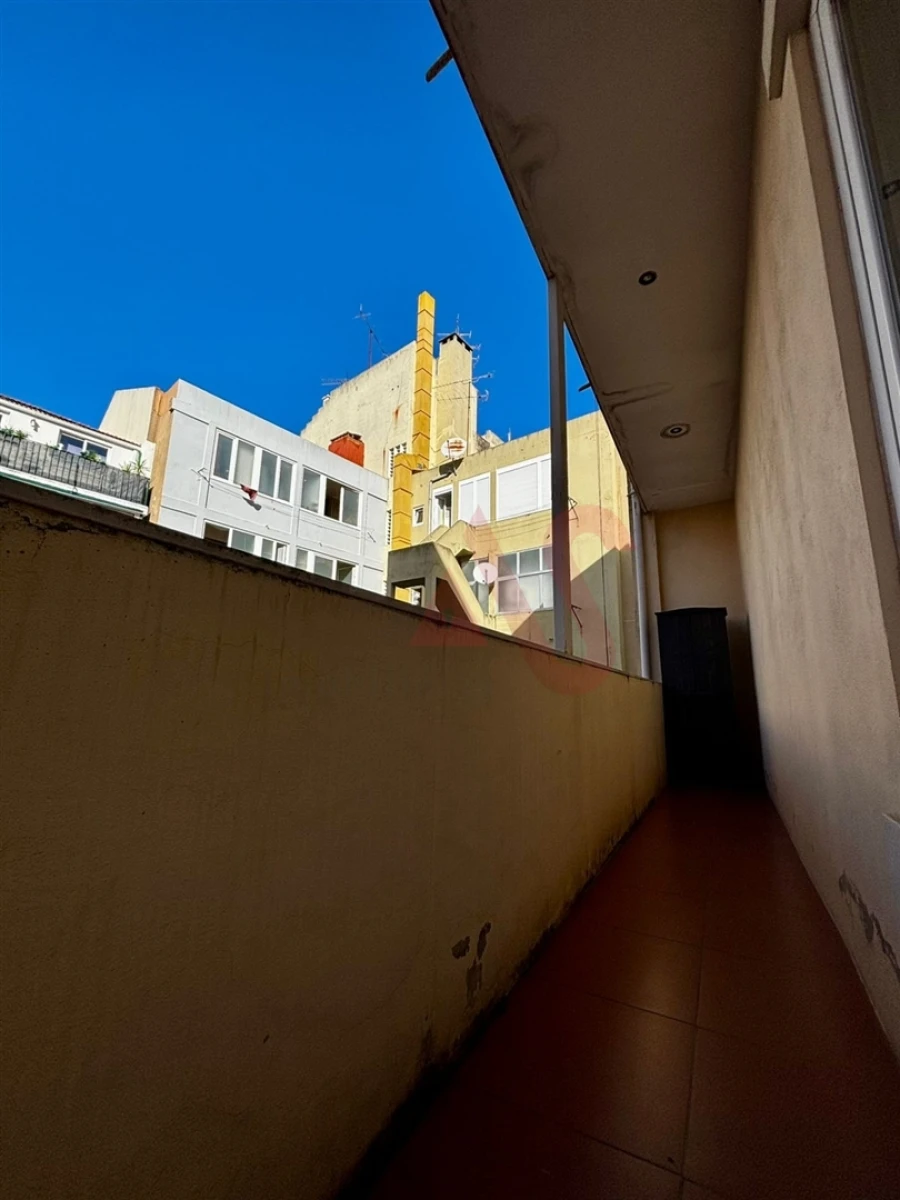 Apartamento T2 para Arrendamento em Penha de França Foto 10