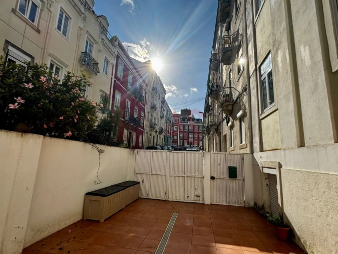 Apartamento T2 para Arrendamento em Penha de França Foto 16