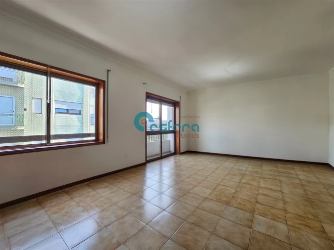 Apartamento T3 para Venda em Campanhã Foto 2