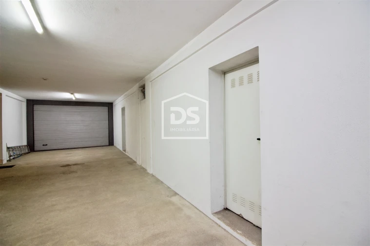 Moradia T3 para Venda em Aveleda Foto 42