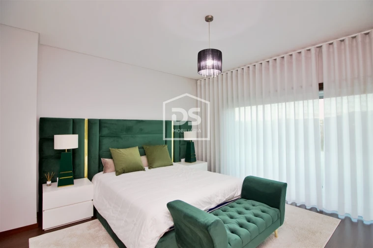 Moradia T3 para Venda em Aveleda Foto 32