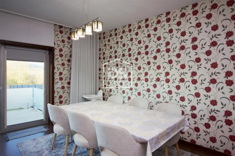 Moradia T3 para Venda em Aveleda Foto 17