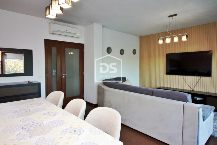 Moradia T3 para Venda em Aveleda Foto 12