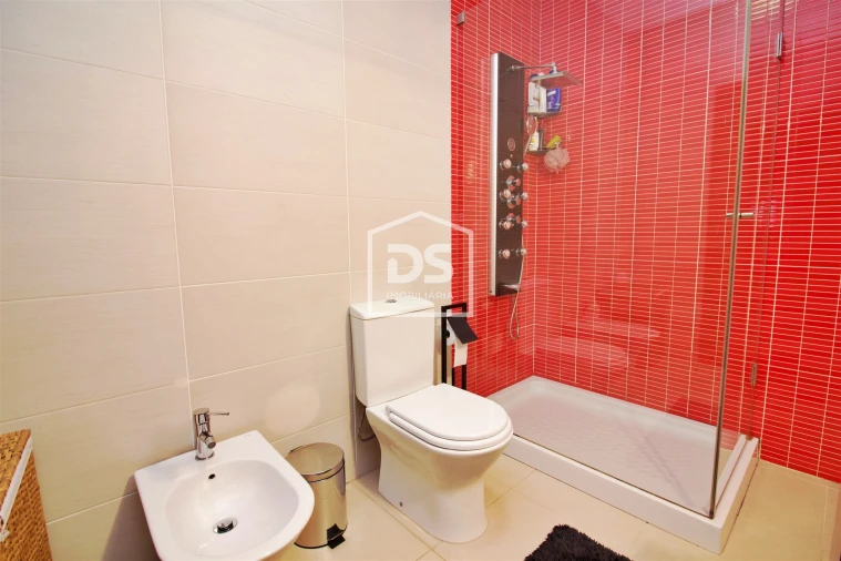 Moradia T3 para Venda em Aveleda Foto 36