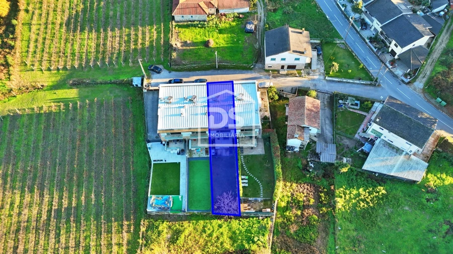 Moradia T3 para Venda em Aveleda Foto 2