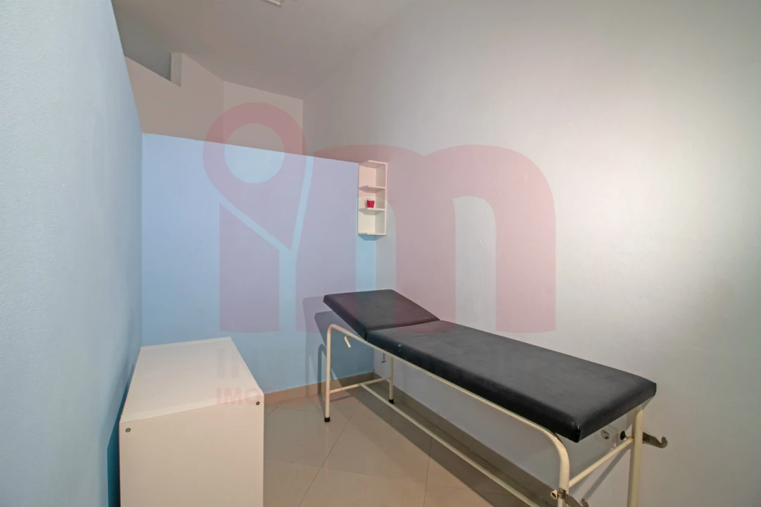 Loja para Venda em São Tomé de Negrelos Foto 10