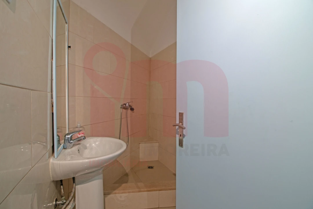 Loja para Venda em São Tomé de Negrelos Foto 8