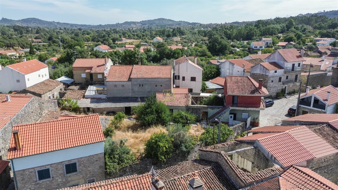 Moradia T2 para Venda em Aldeia do Bispo, Águas e Aldeia de João Pires Foto 3