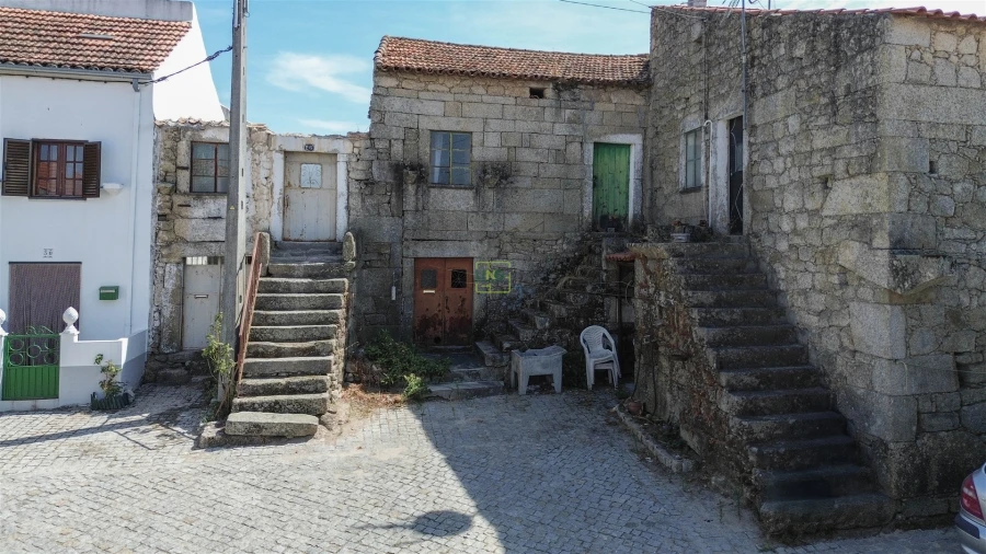 Moradia T2 para Venda em Aldeia do Bispo, Águas e Aldeia de João Pires Foto 12