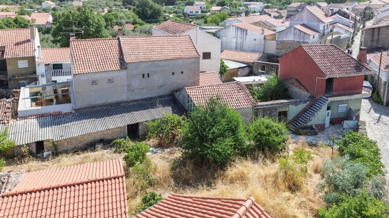 Moradia T2 para Venda em Aldeia do Bispo, Águas e Aldeia de João Pires Foto 9