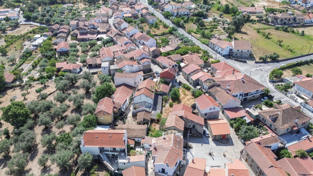 Moradia T2 para Venda em Aldeia do Bispo, Águas e Aldeia de João Pires Foto 6