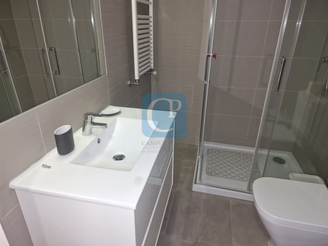 Apartamento T2 para Arrendamento em Ramalde Foto 20