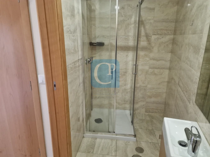 Apartamento T1 para Arrendamento em Campanhã Foto 3