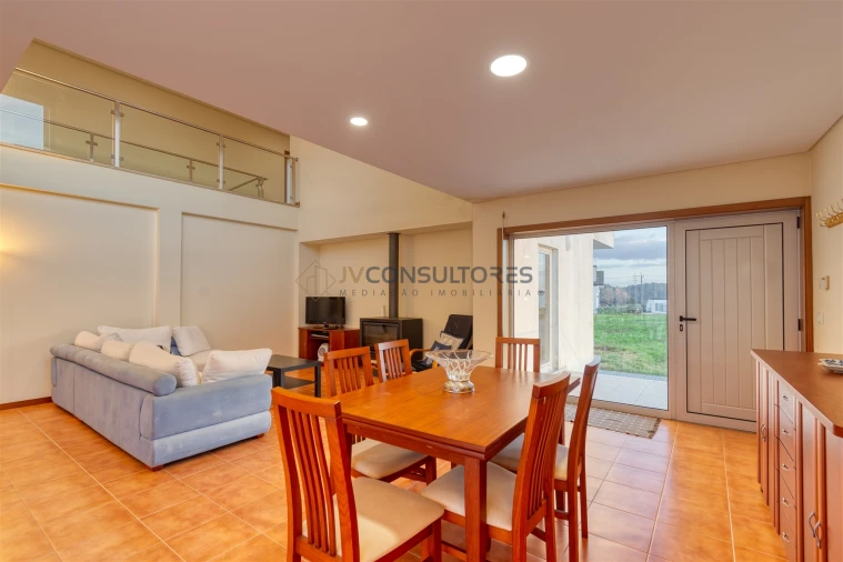 Moradia T4 para Venda em Salreu Foto 10