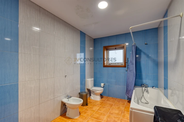 Moradia T4 para Venda em Salreu Foto 13