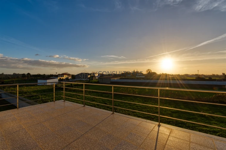 Moradia T4 para Venda em Salreu