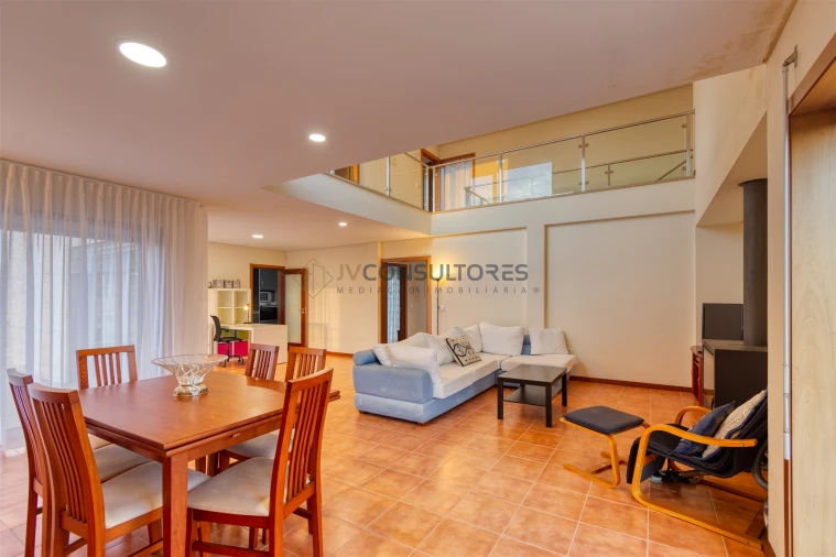 Moradia T4 para Venda em Salreu Foto 11