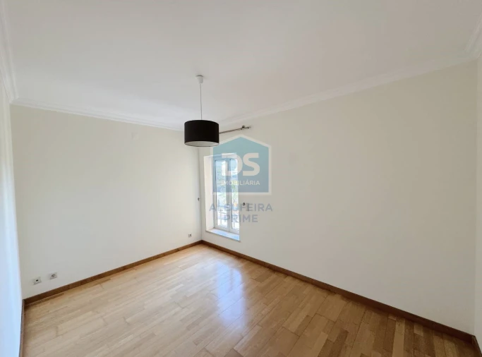 Apartamento T3 para Venda em Quarteira Foto 22