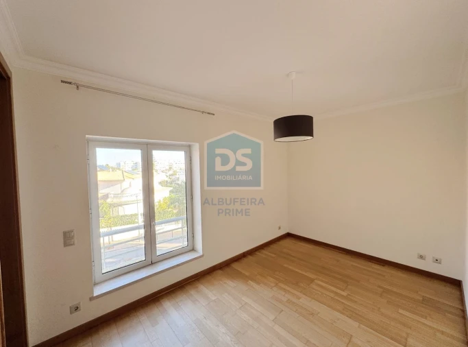 Apartamento T3 para Venda em Quarteira Foto 19