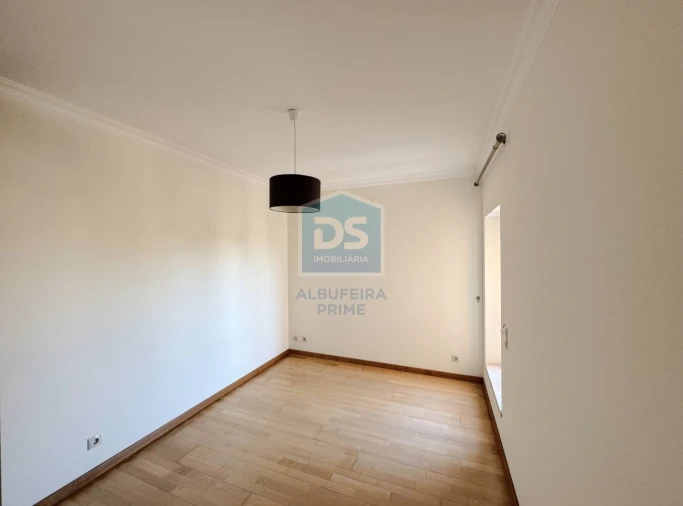 Apartamento T3 para Venda em Quarteira Foto 21