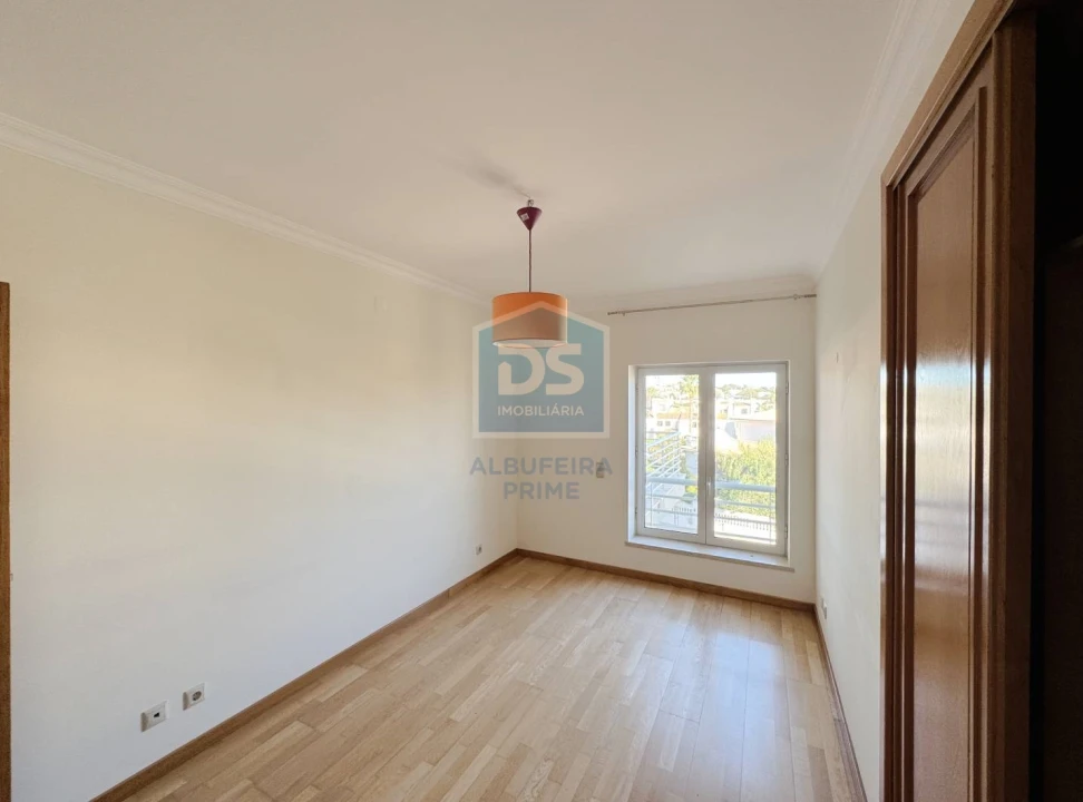 Apartamento T3 para Venda em Quarteira Foto 26