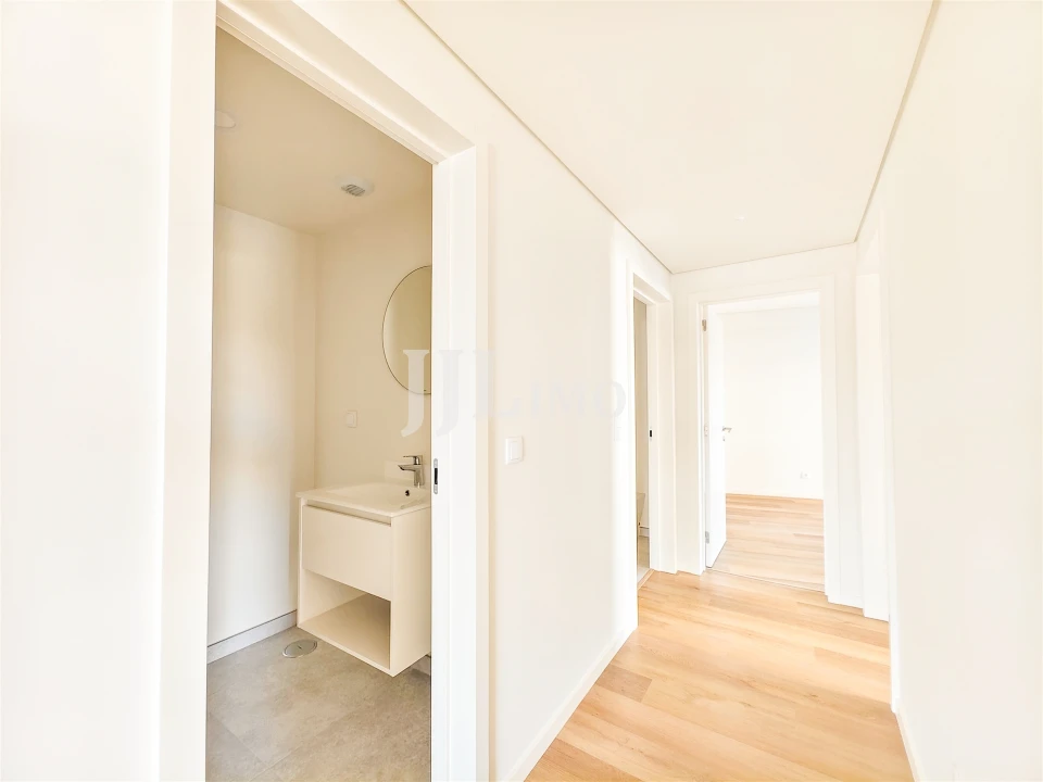 Apartamento T2 para Arrendamento em Lumiar Foto 4