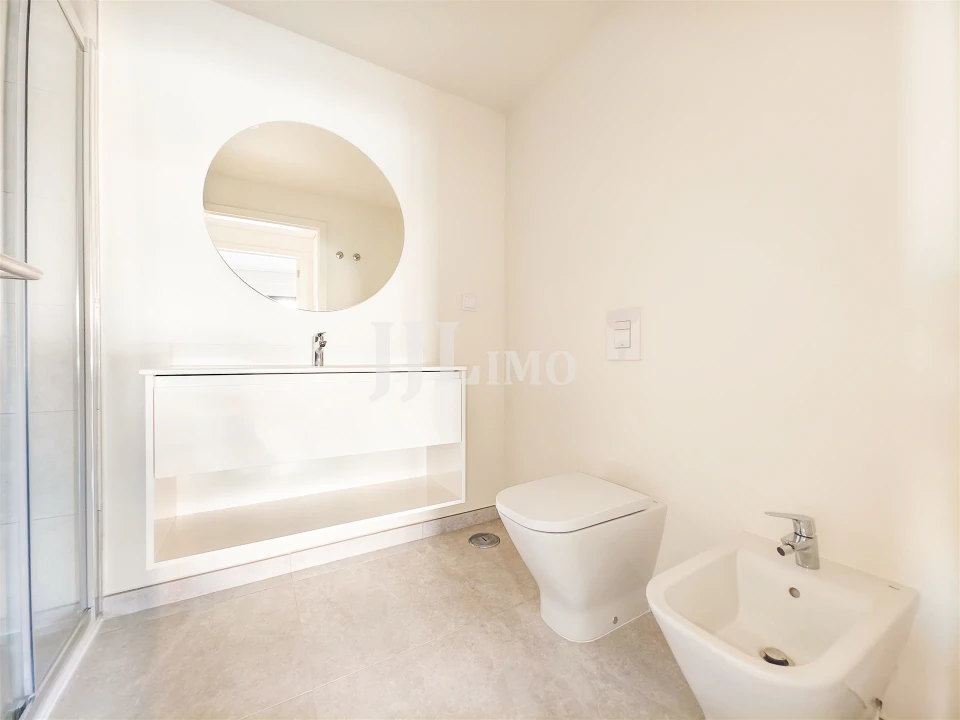 Apartamento T2 para Arrendamento em Lumiar Foto 10