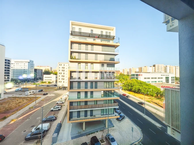 Apartamento T2 para Arrendamento em Lumiar Foto 9