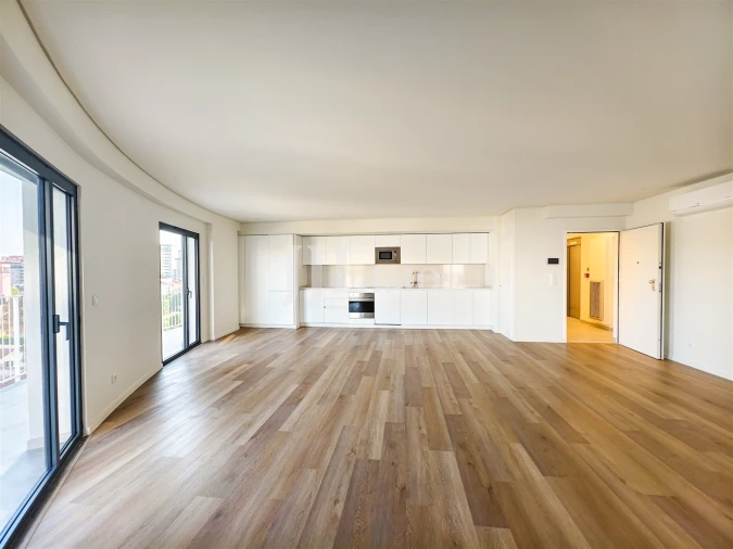 Apartamento T2 para Arrendamento em Lumiar