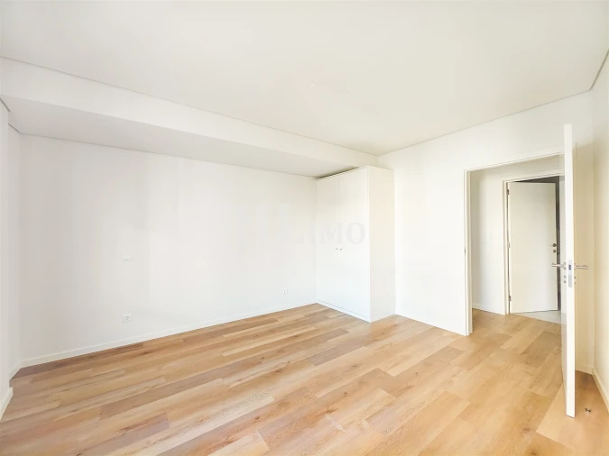 Apartamento T2 para Arrendamento em Lumiar Foto 8