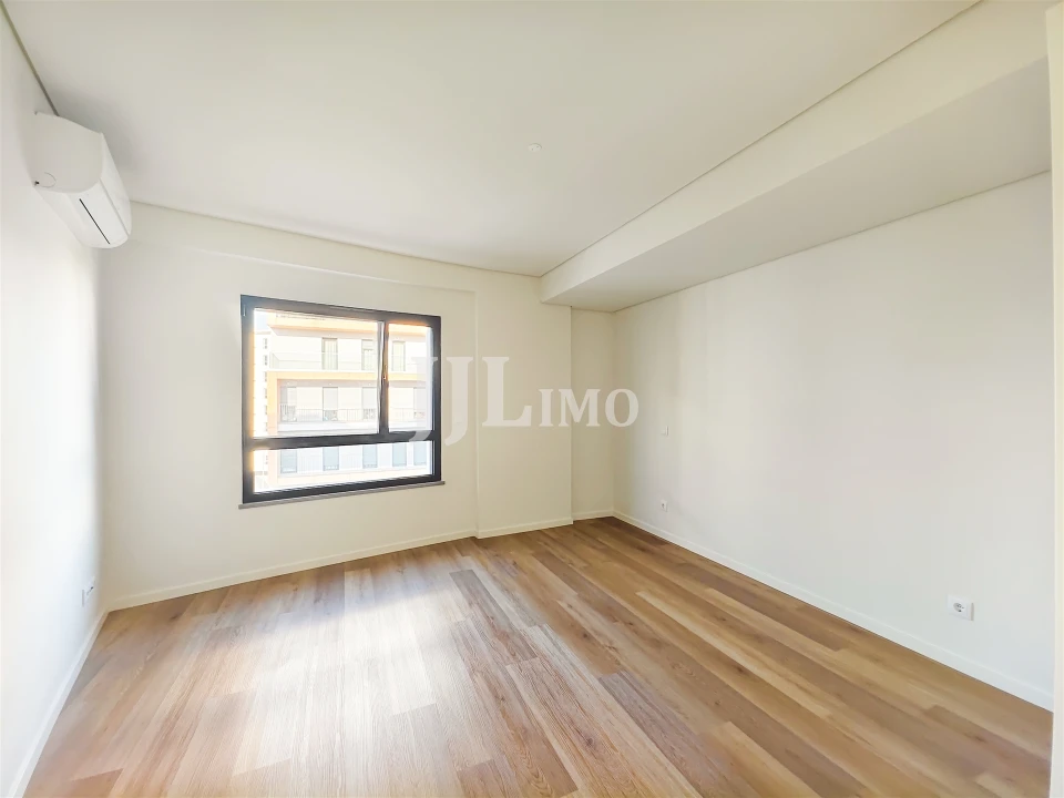 Apartamento T2 para Arrendamento em Lumiar Foto 7