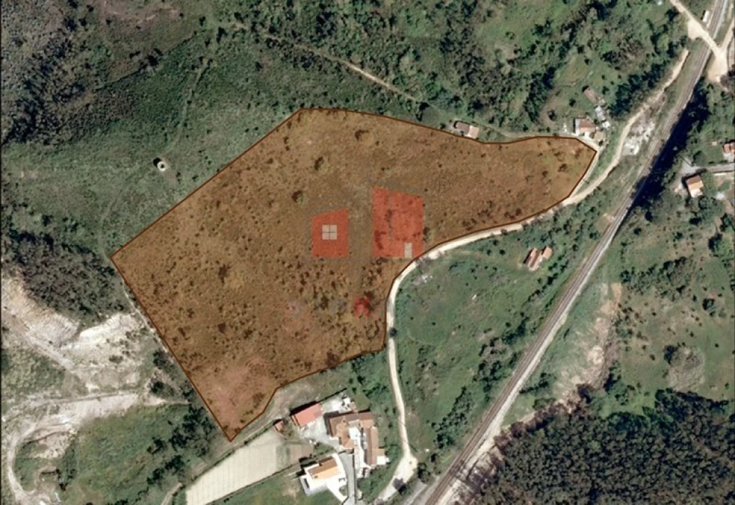 Terreno para Venda em Venda do Pinheiro e Santo Estêvão das Galés Foto 1