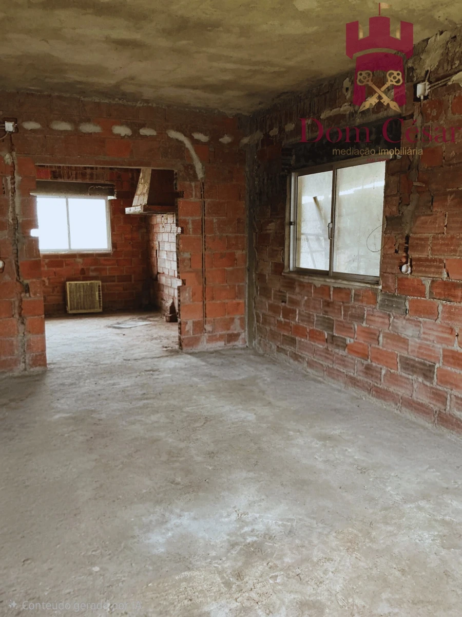 Moradia T2 para Venda em Raposa Foto 9