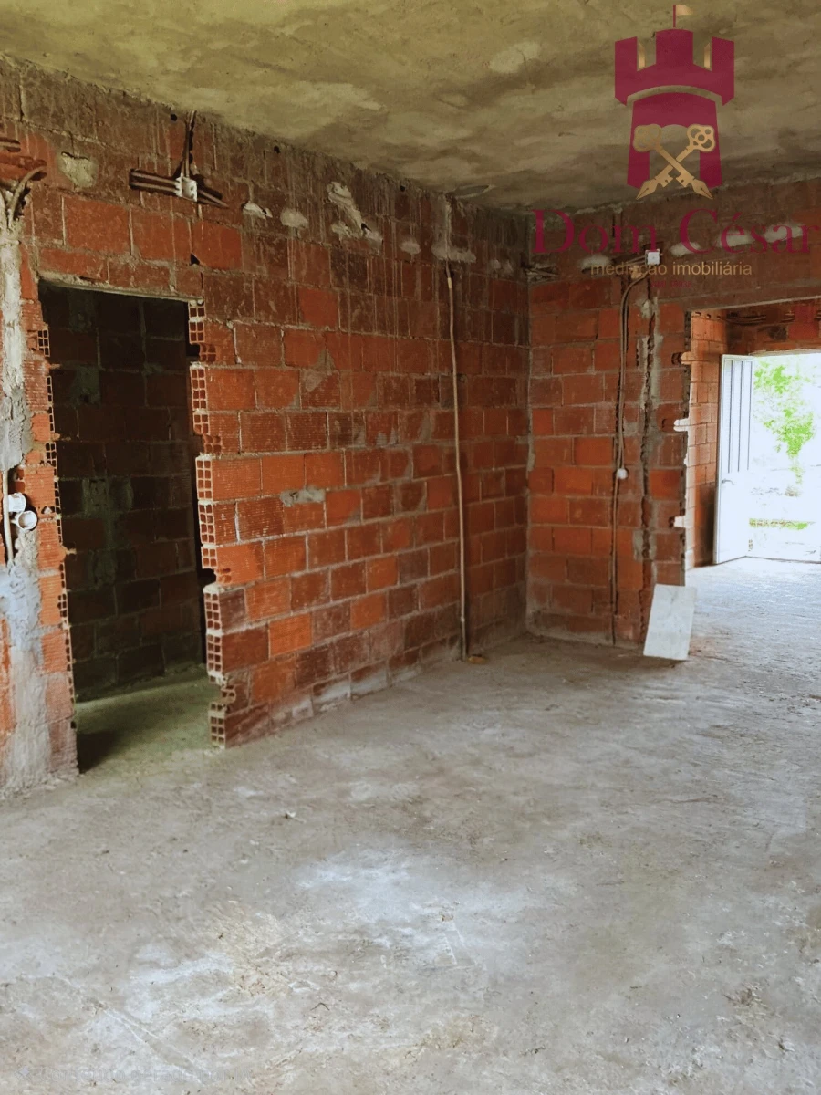 Moradia T2 para Venda em Raposa Foto 11