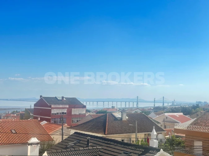 Apartamento T2 para Venda em Santa Iria de Azoia, São João da Talha e Bobadela Foto 4