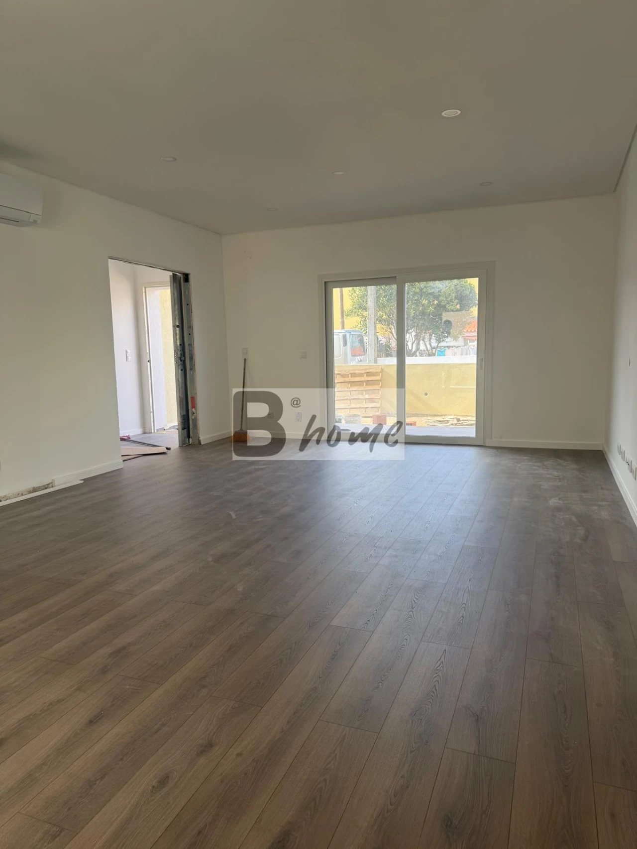 Moradia T4 para Venda em Charneca de Caparica e Sobreda Foto 9