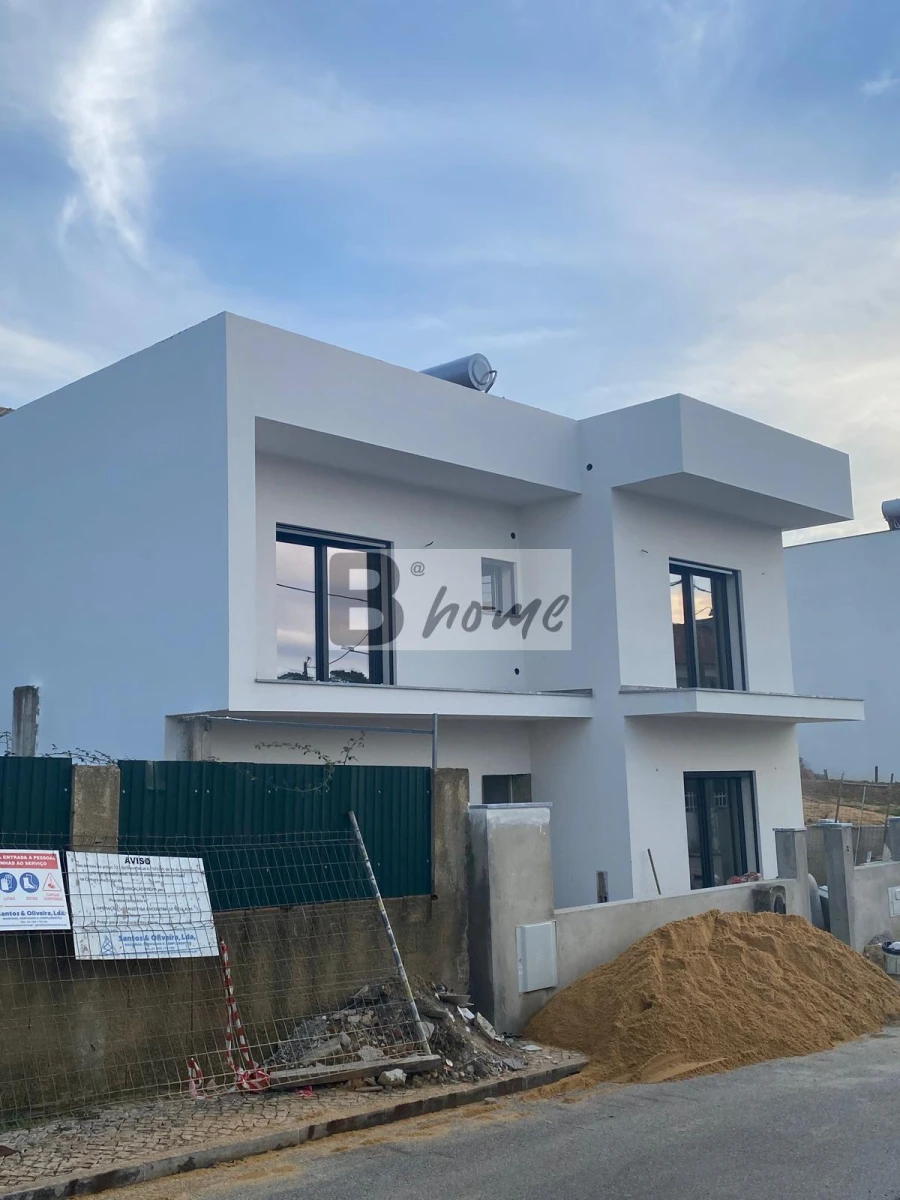 Moradia T4 para Venda em Charneca de Caparica e Sobreda Foto 8