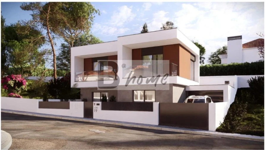 Moradia T4 para Venda em Charneca de Caparica e Sobreda