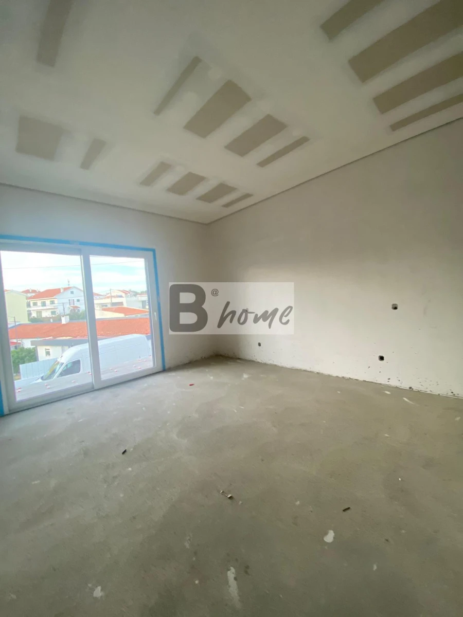 Moradia T4 para Venda em Charneca de Caparica e Sobreda Foto 13