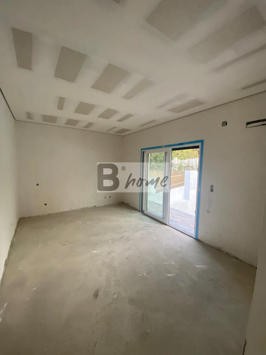 Moradia T4 para Venda em Charneca de Caparica e Sobreda Foto 11