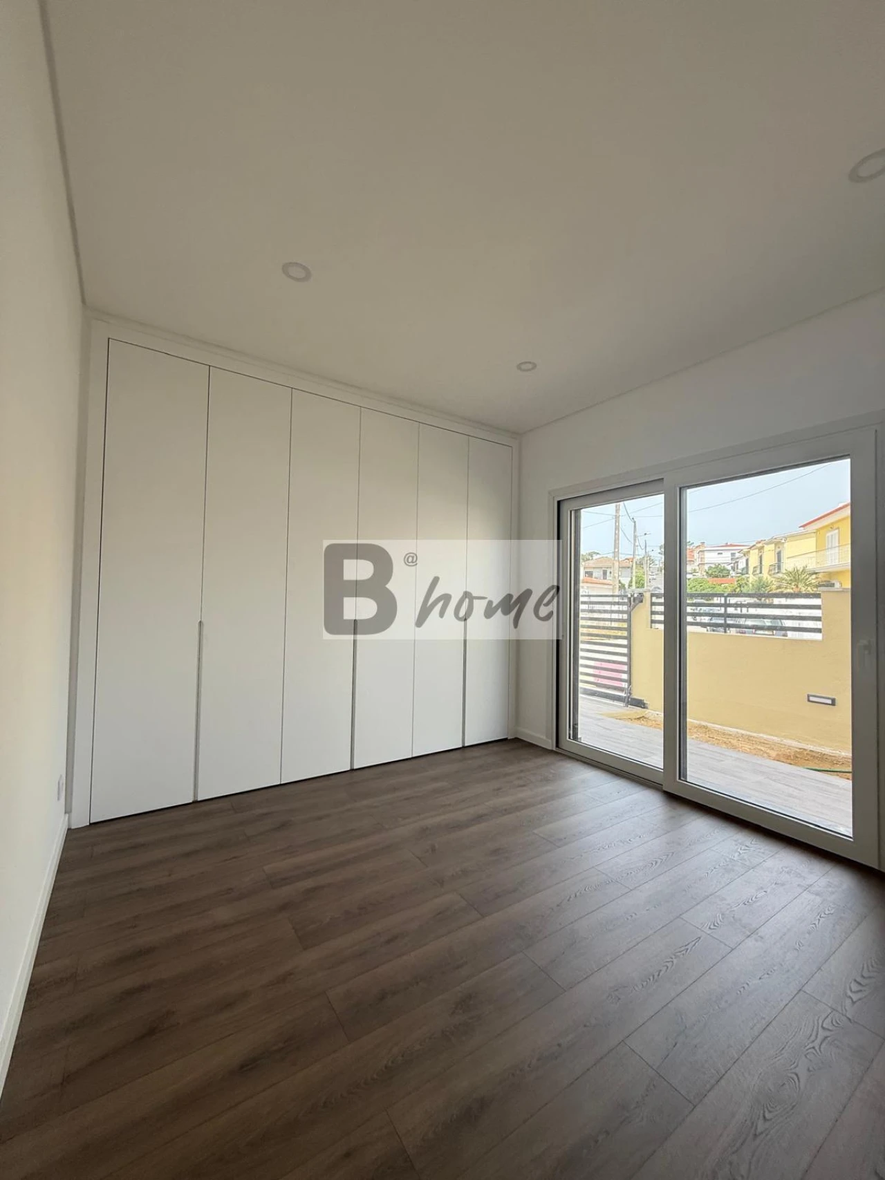 Moradia T4 para Venda em Charneca de Caparica e Sobreda Foto 13