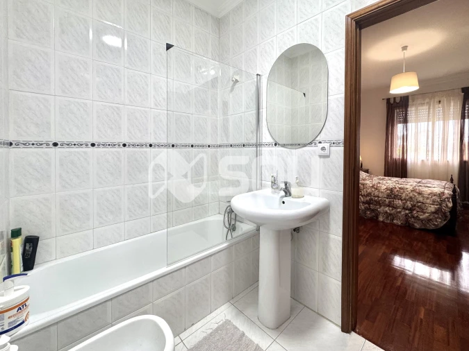 Apartamento T2 para Venda em Fânzeres e São Pedro da Cova Foto 14