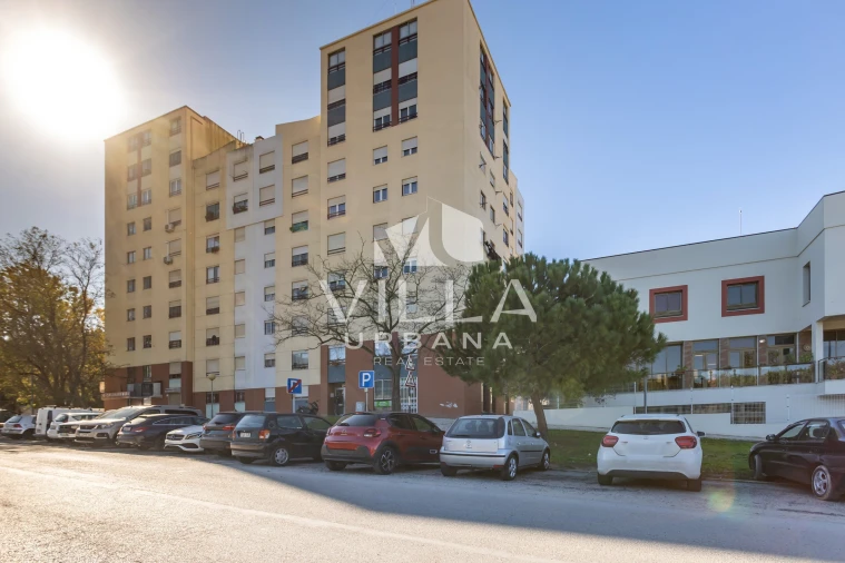 Apartamento T3 para Venda em Caparica e Trafaria Foto 3